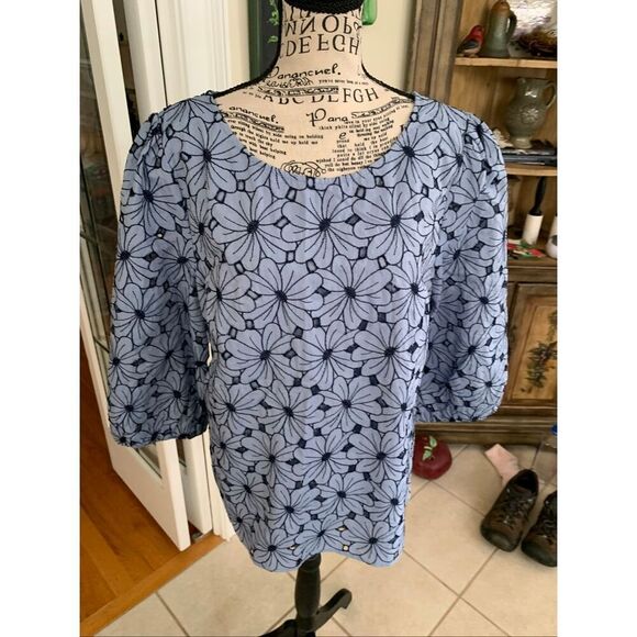 NWT Talbots FLORAL EYELET TOP - CHAMBRAY - Picture 11 of 11